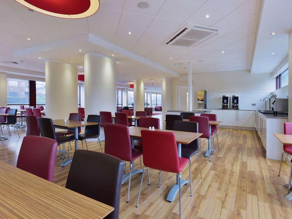 Travelodge London Wembley Restaurant photo